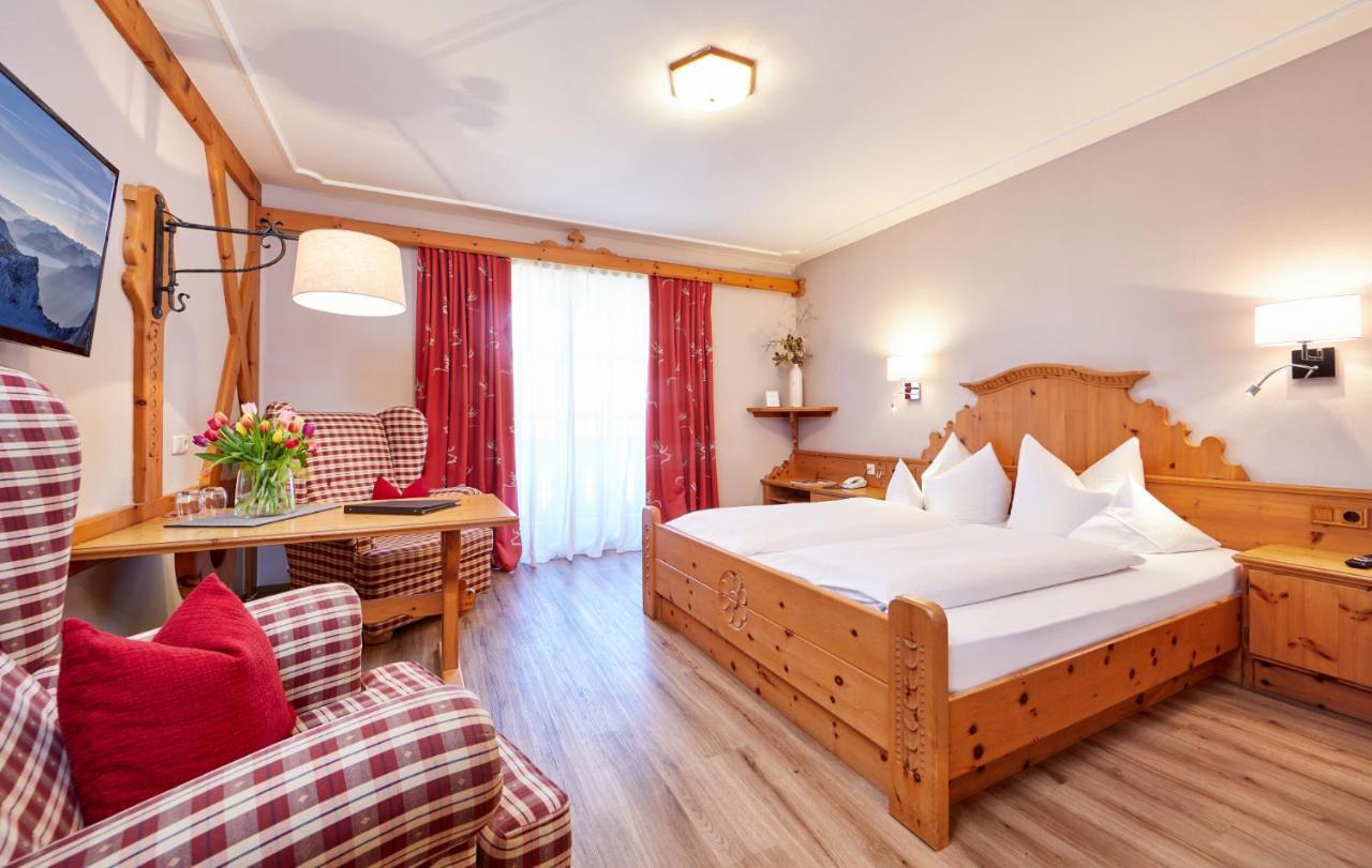 Landhotel Zum Bad Krun Exterior photo