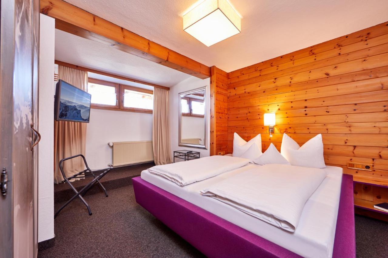 Landhotel Zum Bad Krun Exterior photo