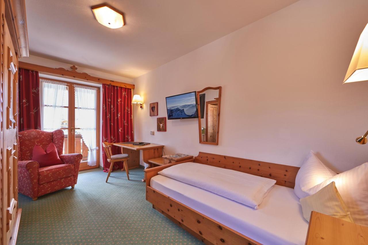 Landhotel Zum Bad Krun Exterior photo